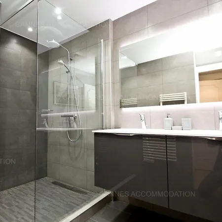 Gray 2a2 Apartment Cannes